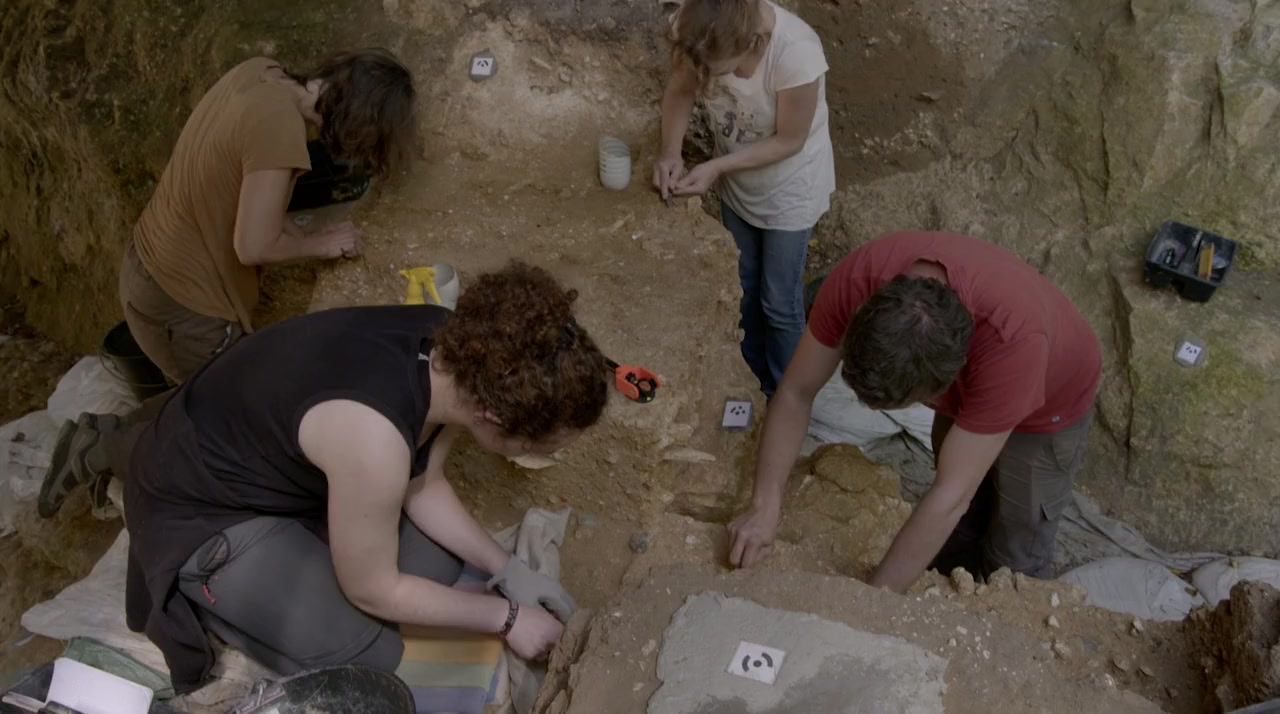 Who Killed the Neanderthal? screenshot 2