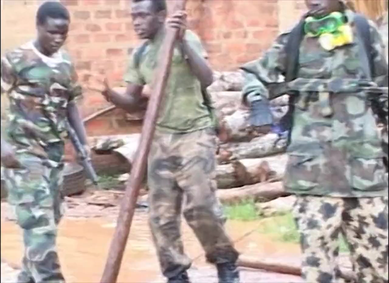 Who Killed Captain Alex? screenshot 2