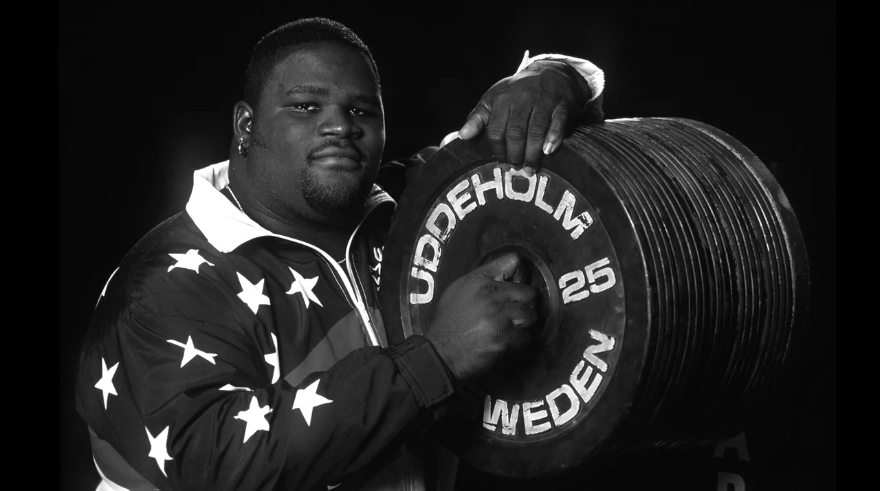 WWE: World's Strongest Man: The Mark Henry Story screenshot 2