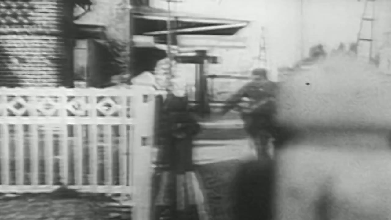 WWII Declassified: The New World Rescues the Old screenshot 3