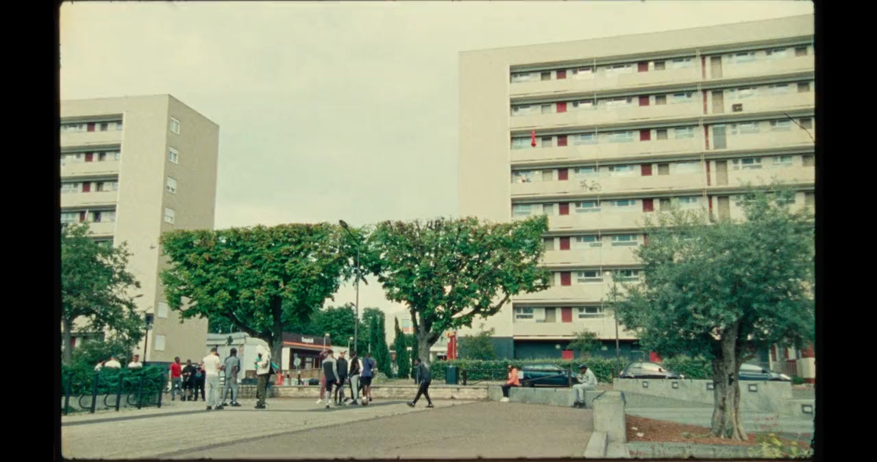 Tour du monde - Le phénomène foot des quartiers screenshot 1
