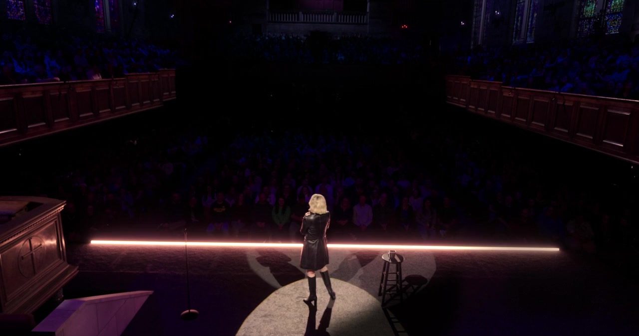 Taylor Tomlinson: Prodigal Daughter screenshot 3