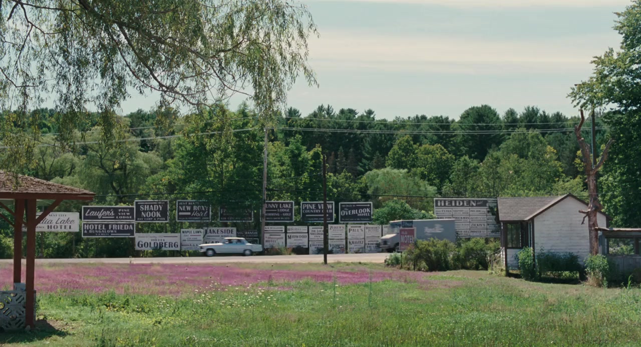 Taking Woodstock screenshot 2