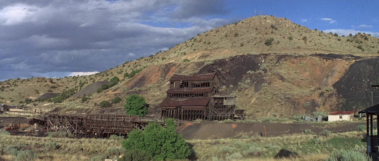 The Man Who Fell to Earth screenshot 1