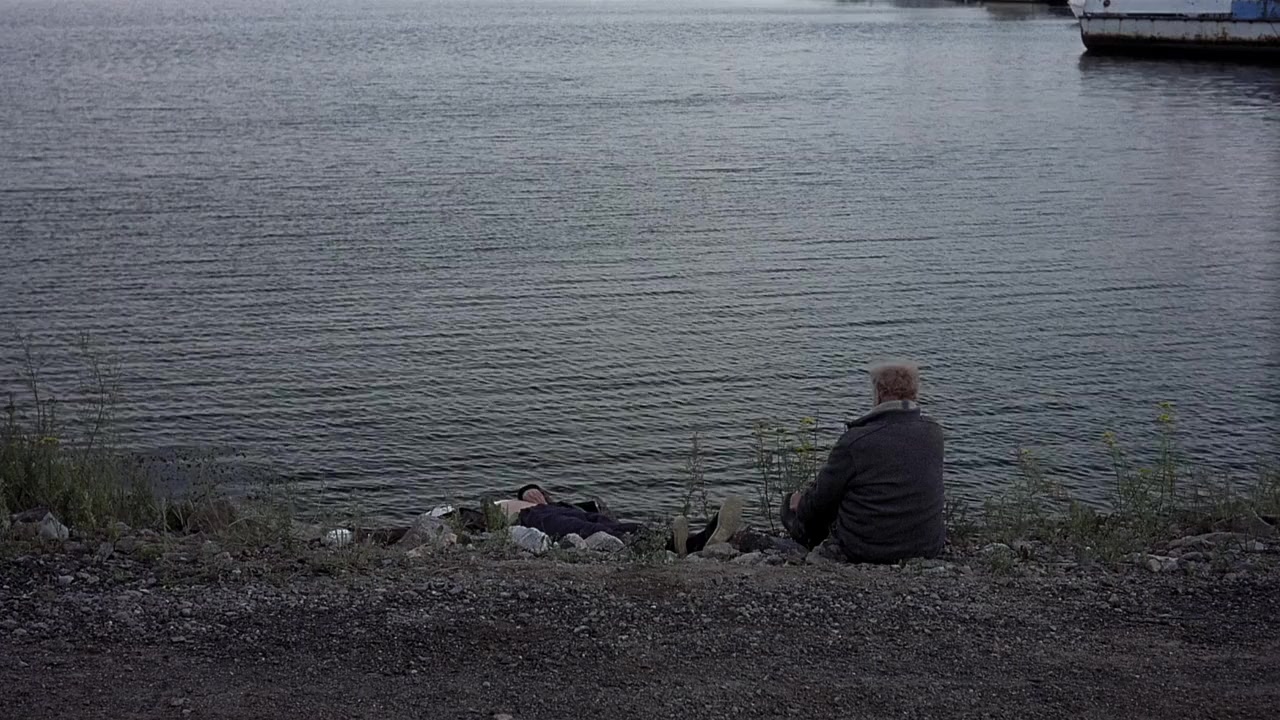 Mies vailla menneisyyttä screenshot 1