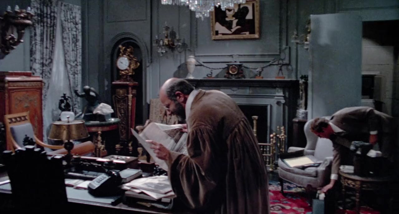 The Man in the Glass Booth screenshot 2