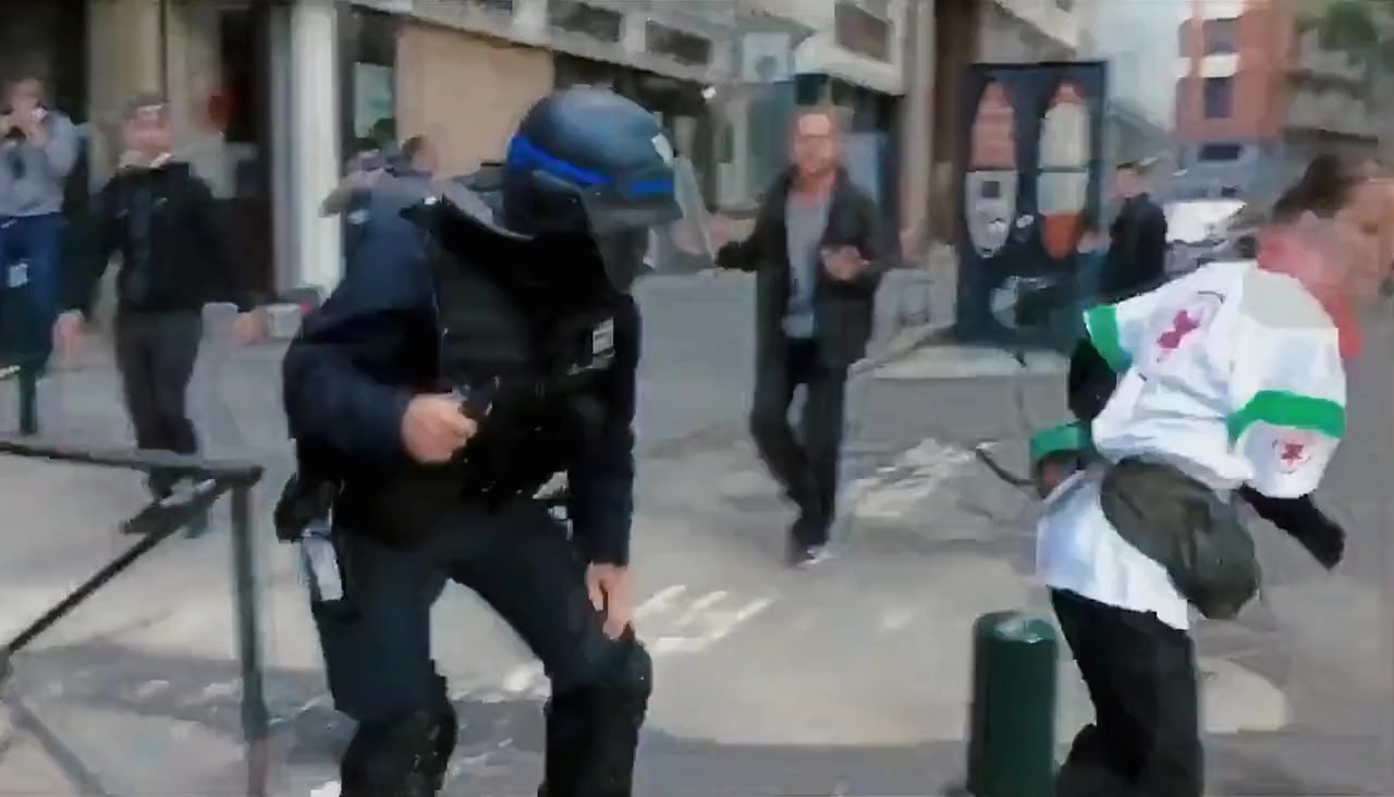 Un pays qui se tient sage screenshot 2