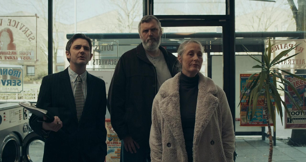 The Mother the Son the Rat and the Gun screenshot 2