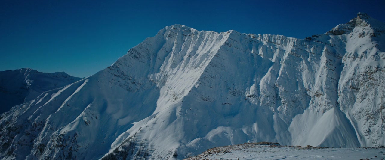 The Mountain Between Us screenshot 1