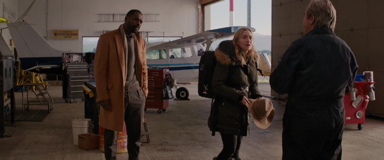 The Mountain Between Us screenshot 3