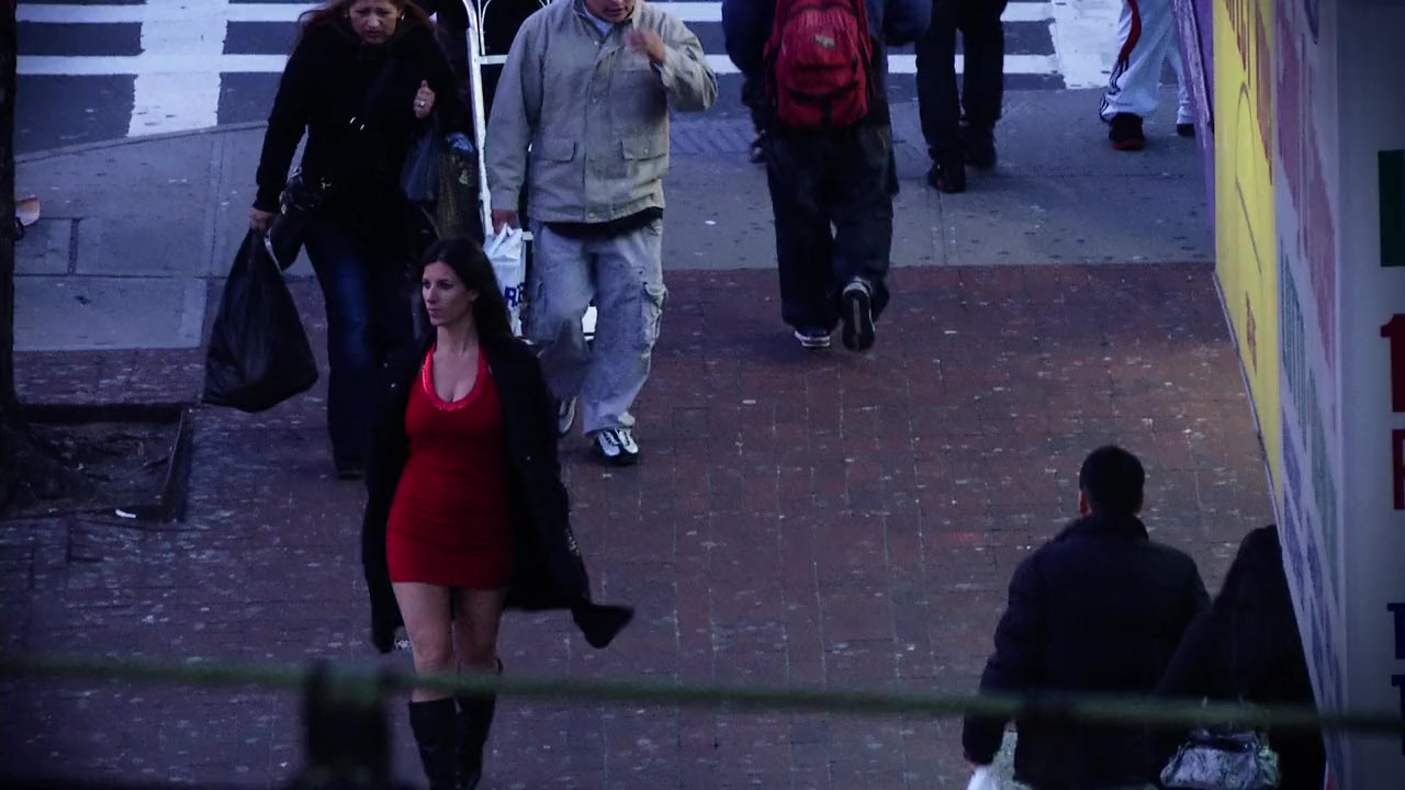 The Night Never Sleeps screenshot 2