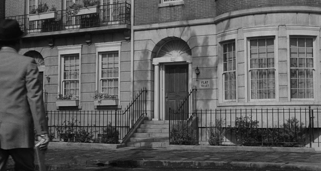 The Notorious Landlady screenshot 1