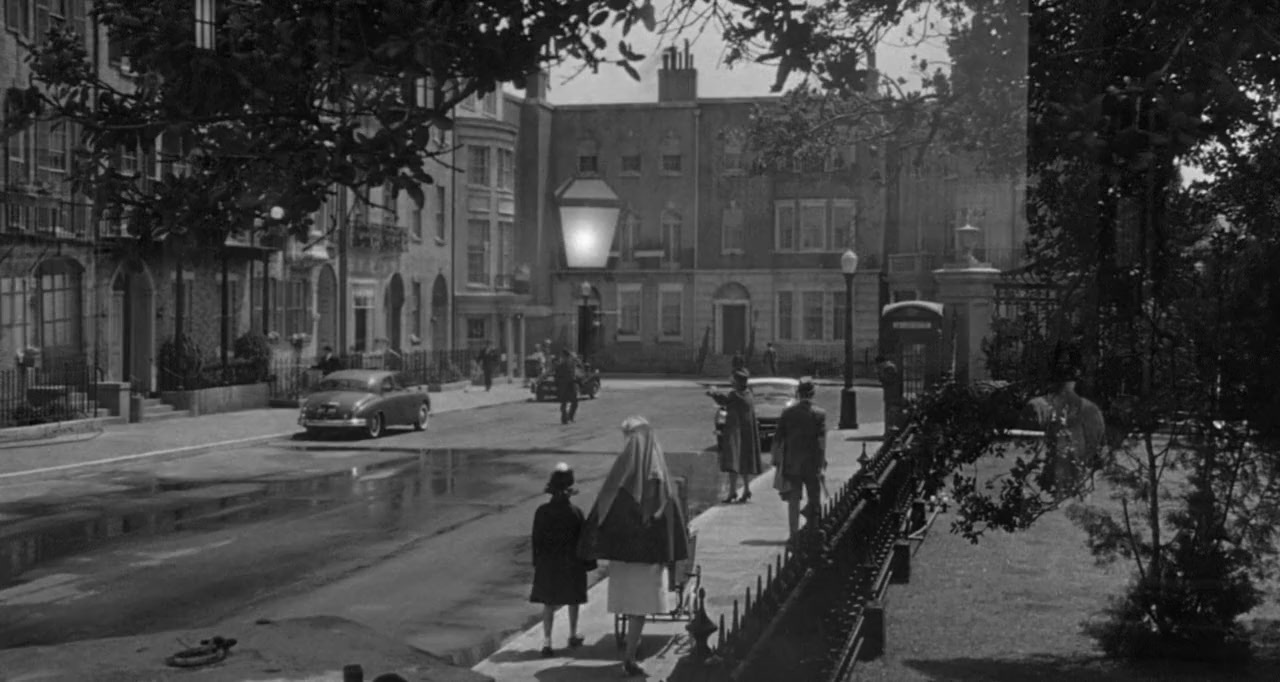 The Notorious Landlady screenshot 3