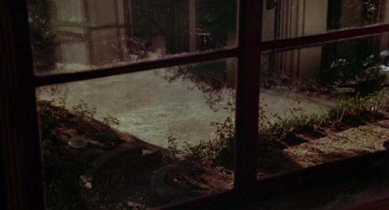 The Black Room screenshot 1