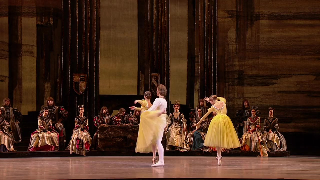 The Bolshoi Ballet: Live From Moscow - Swan Lake screenshot 2