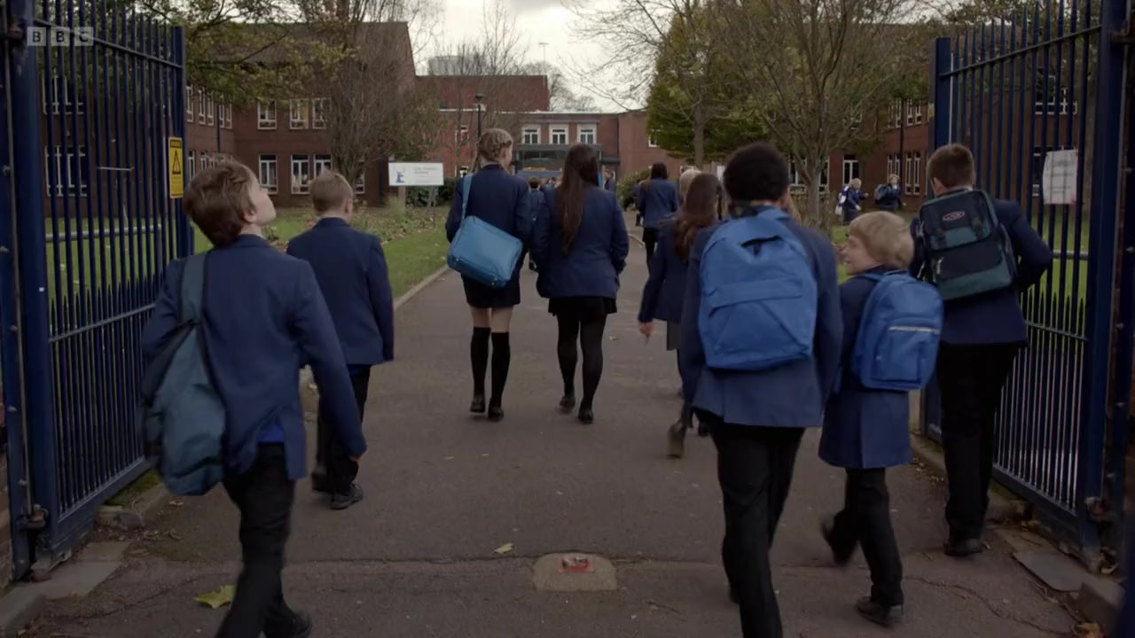The Boy in the Dress screenshot 3