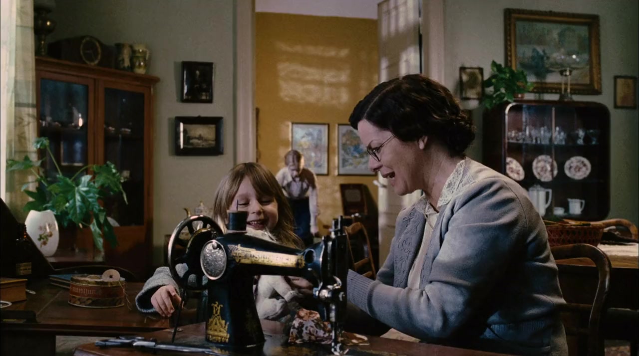 The Courageous Heart of Irena Sendler screenshot 3