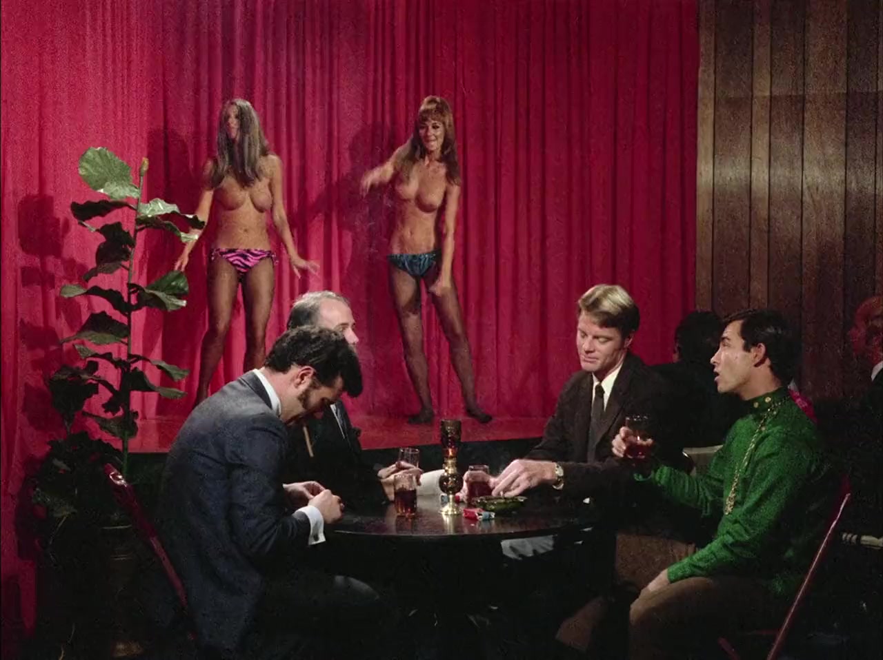 The Ecstasies of Women screenshot 3