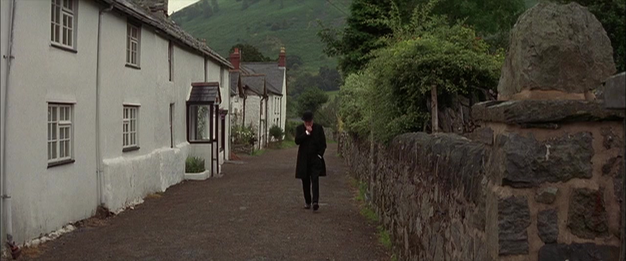 The Englishman Who Went Up a Hill But Came Down a Mountain screenshot 2