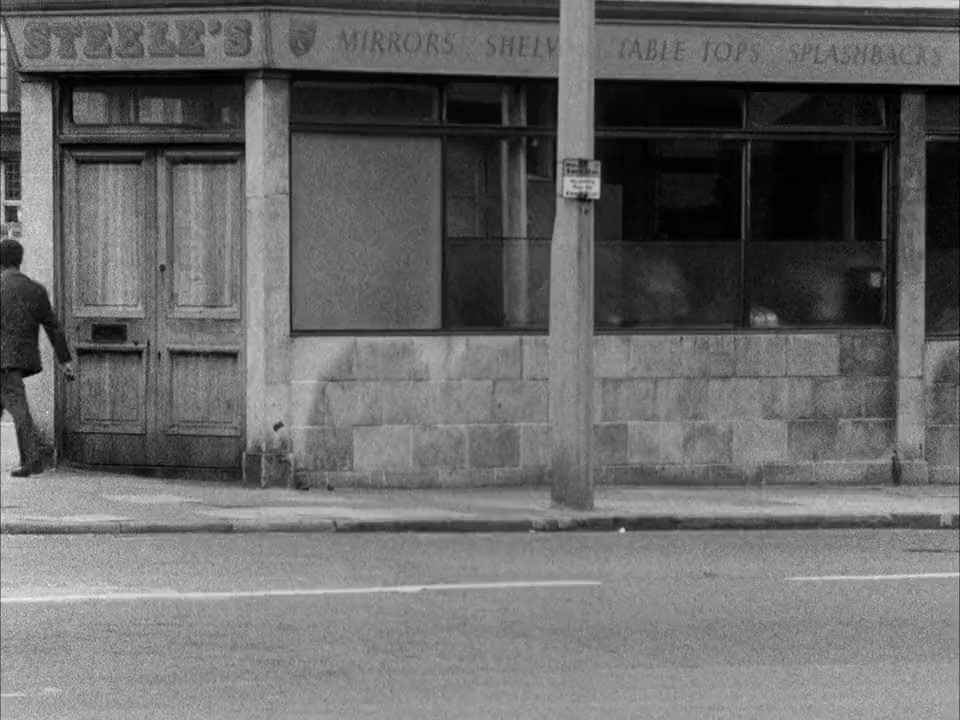 The Girl Chewing Gum screenshot 1