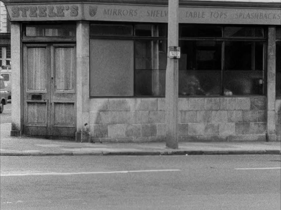 The Girl Chewing Gum screenshot 3