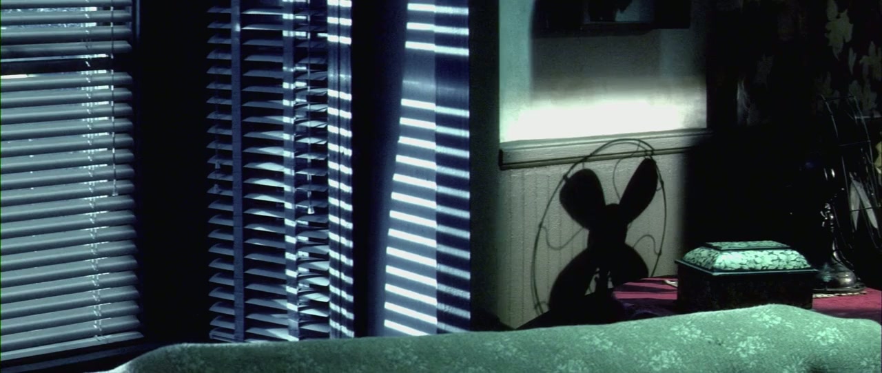 The Girl from the Naked Eye screenshot 2