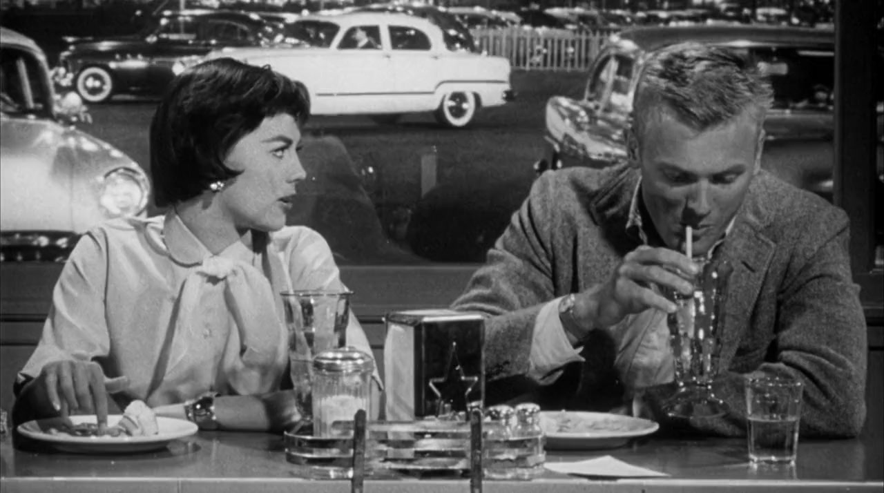 The Girl He Left Behind screenshot 3