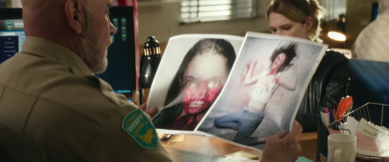 The Girl in the Photographs screenshot 3