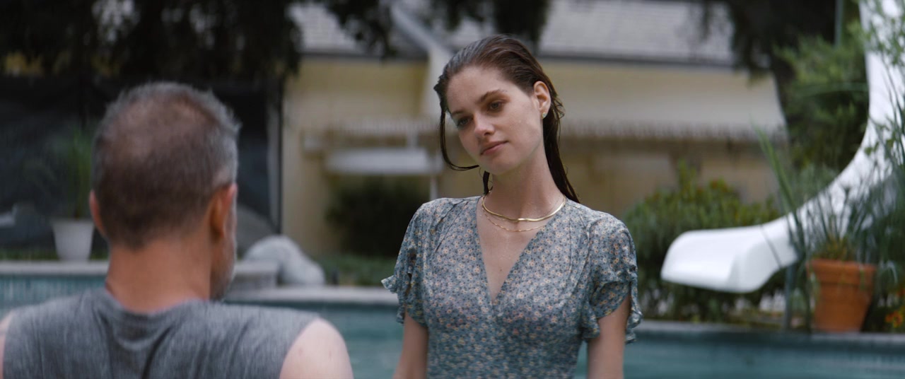 The Girl in the Pool screenshot 2