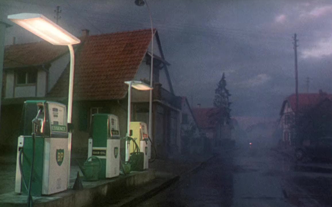 The Girl on a Motorcycle screenshot 1