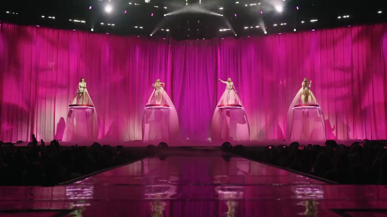 The Girls Aloud Show: Live at the O2 screenshot 3