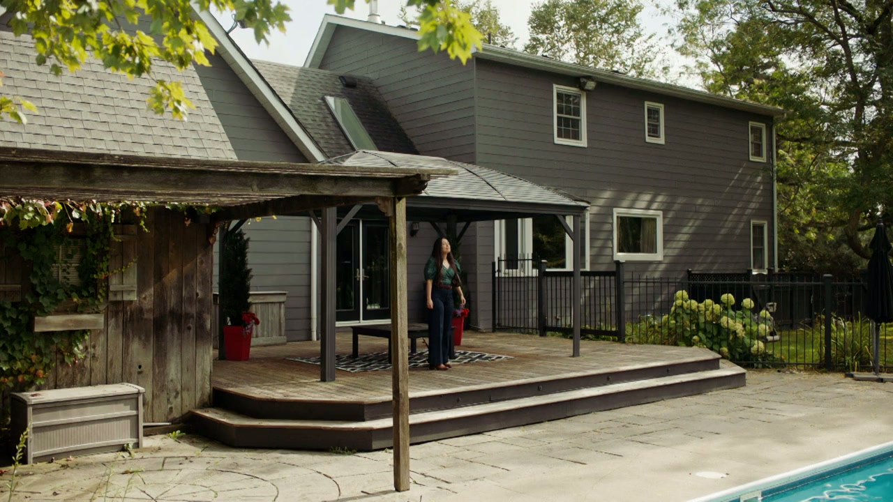 The Last Woman Who Lived Here screenshot 1