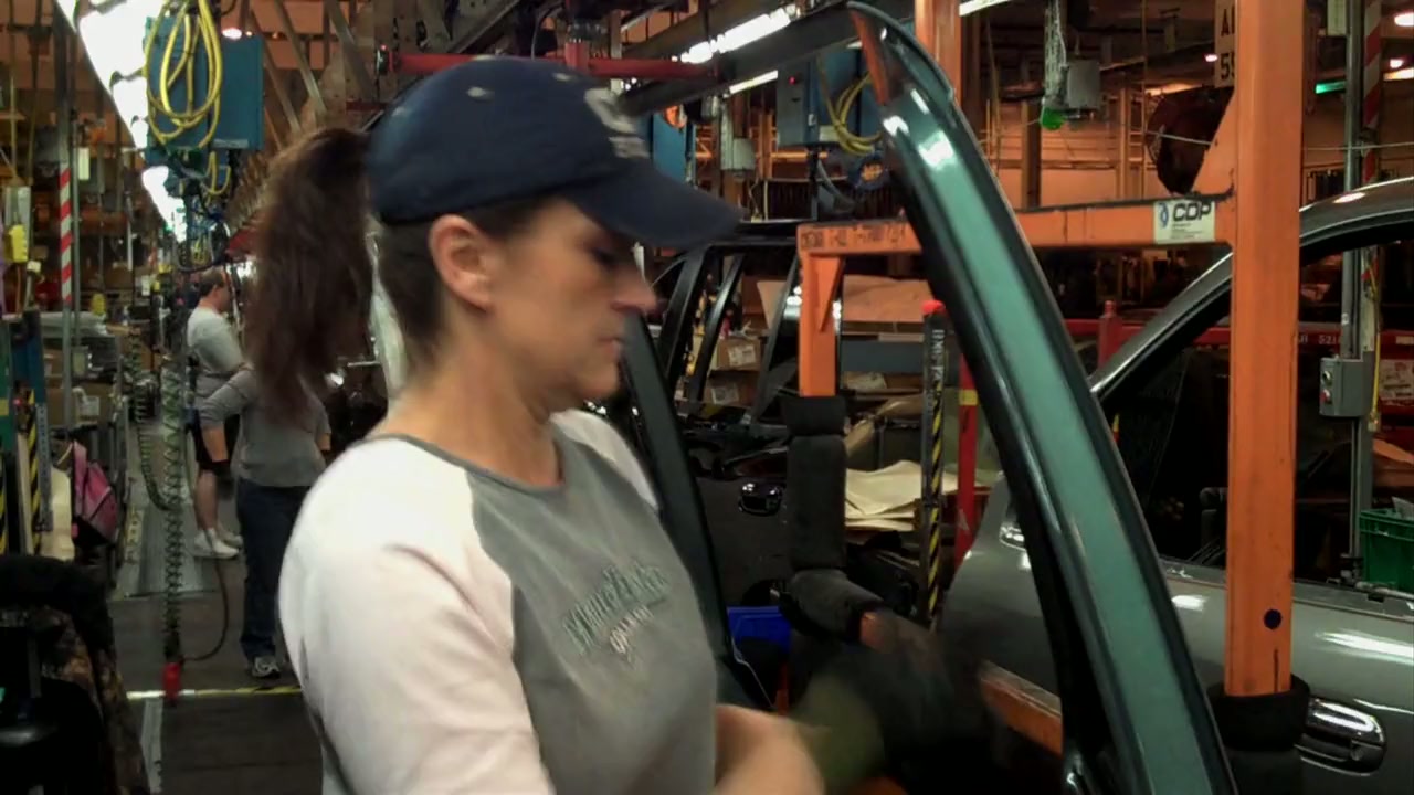 The Last Truck: Closing of a GM Plant screenshot 2