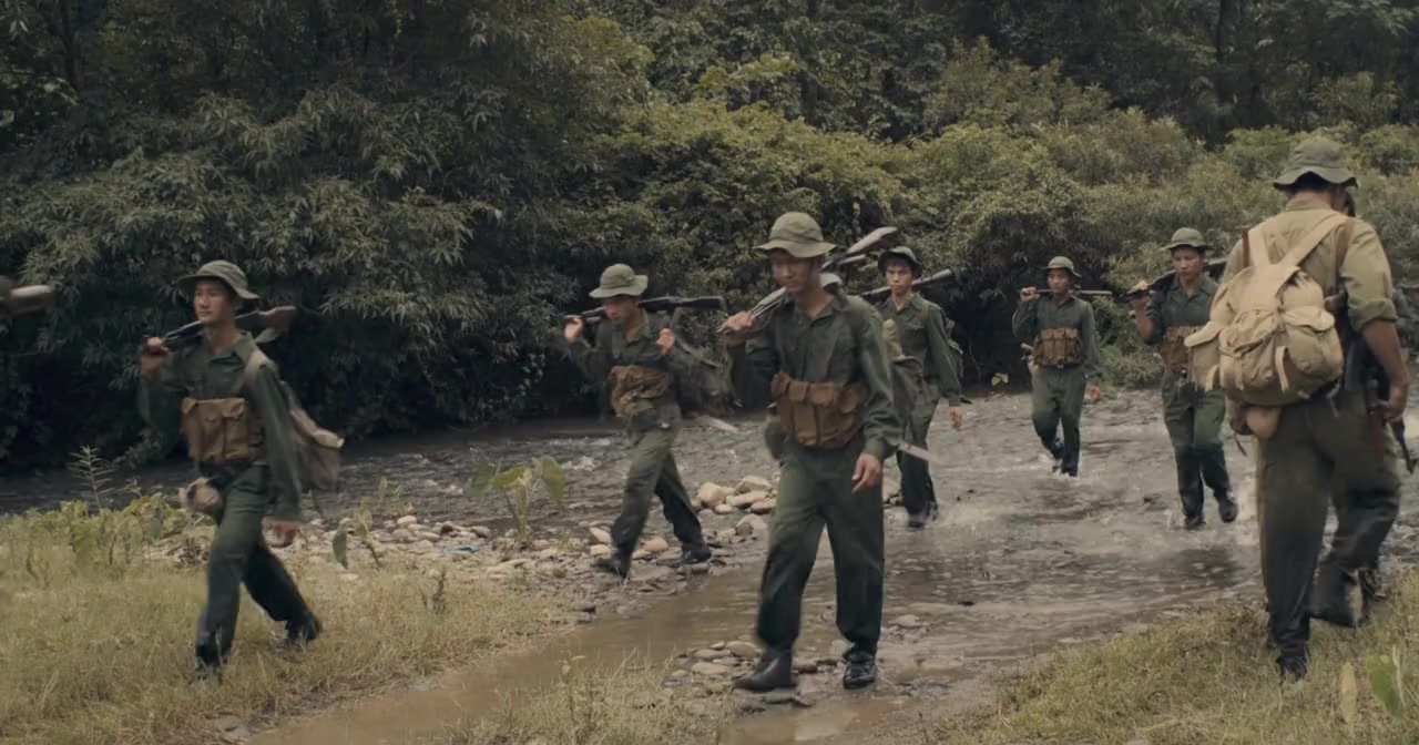 Nhung Nguoi Viet Huyen Thoai screenshot 1