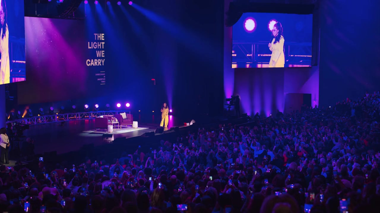 The Light We Carry: Michelle Obama and Oprah Winfrey screenshot 1