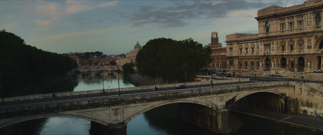 The Pope's Exorcist screenshot 3