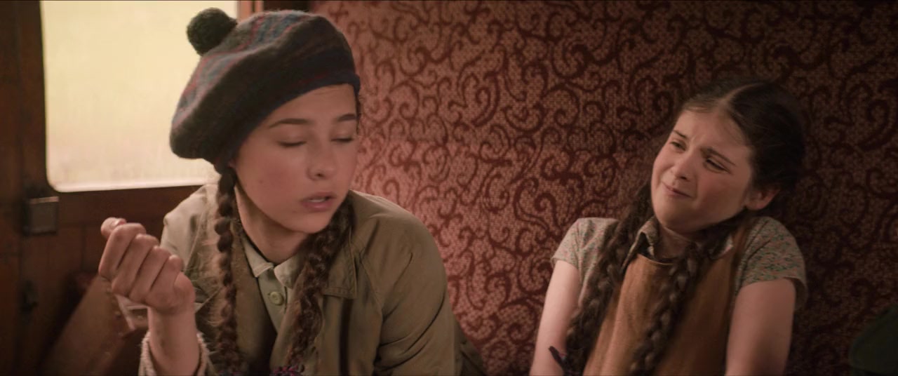 The Railway Children Return screenshot 3