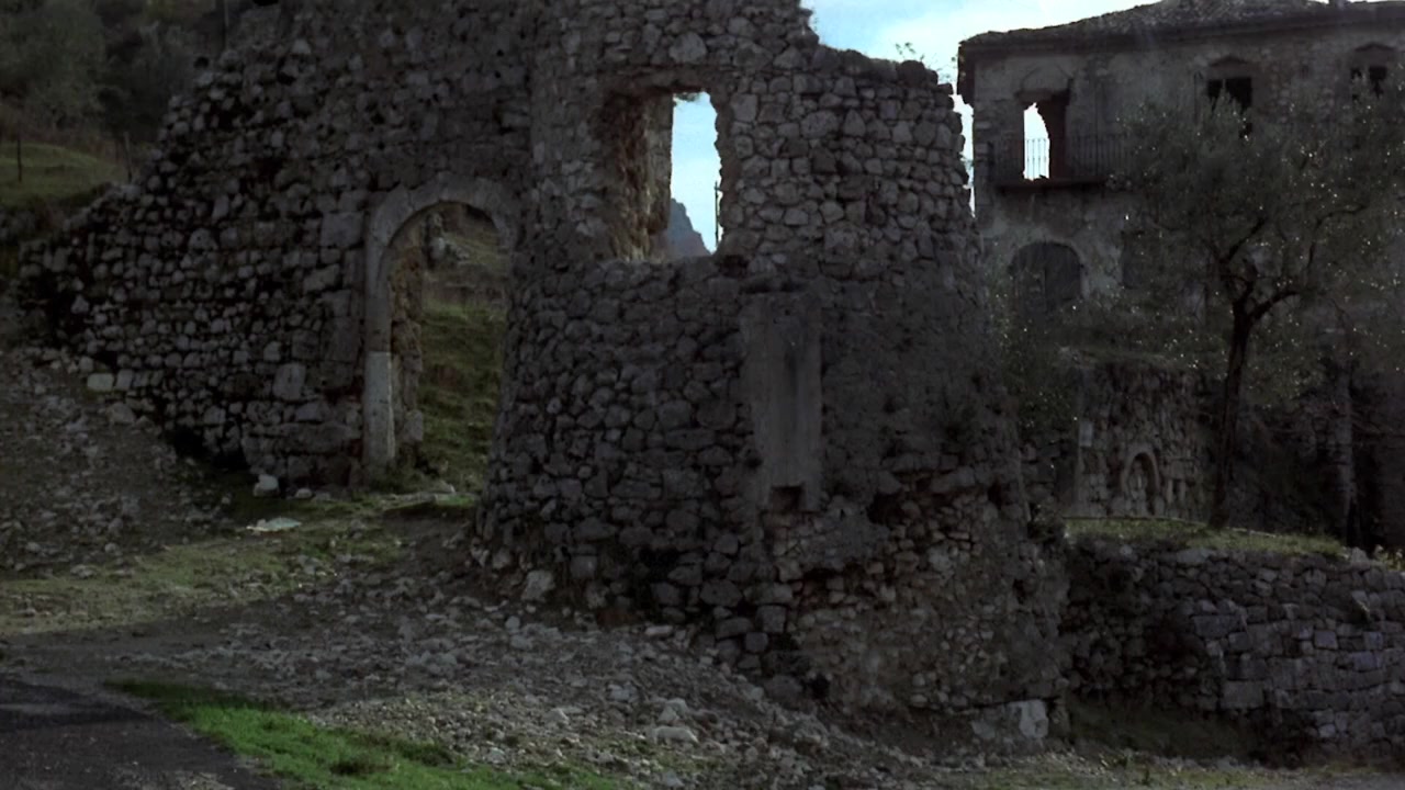 Riti, magie nere e segrete orge nel Trecento... screenshot 2