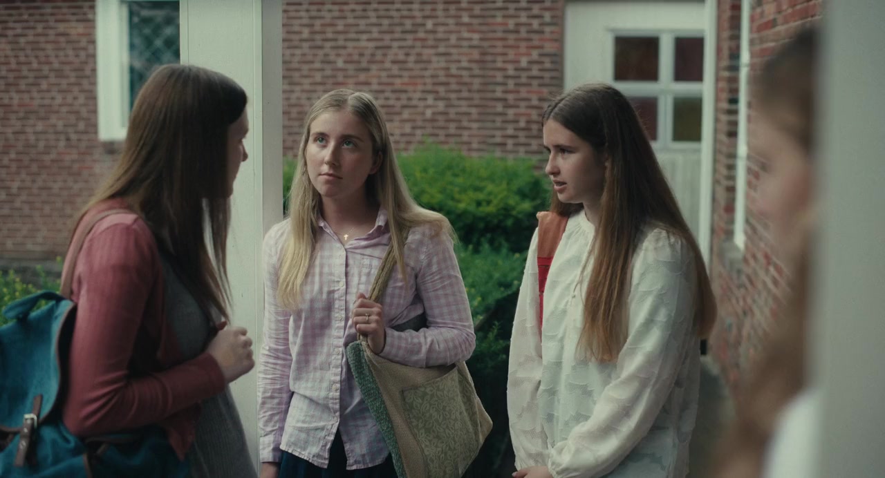 The Starling Girl screenshot 2