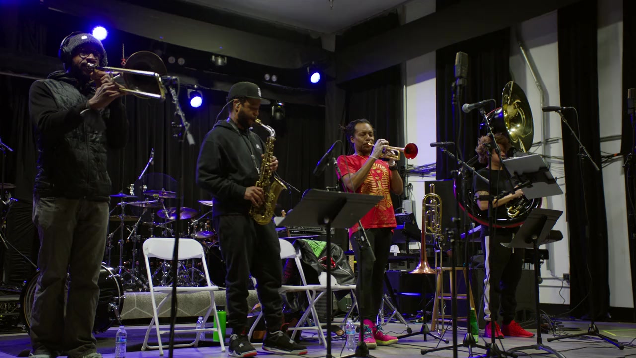 The Show: California Love screenshot 1