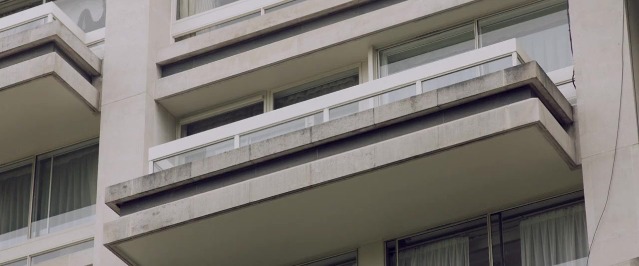 The Spy Who Fell to Earth screenshot 1
