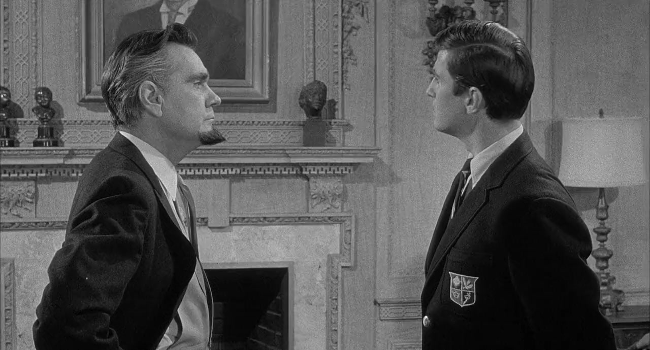The Three Stooges Go Around the World in a Daze screenshot 3