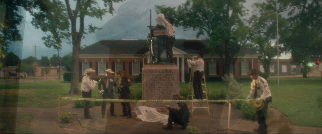The Town That Dreaded Sundown screenshot 2