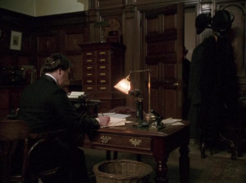 The Woman in Black screenshot 3