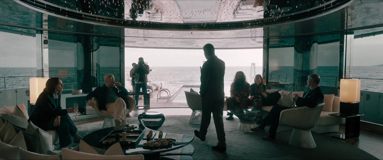 The Woman in Cabin 10 screenshot 1
