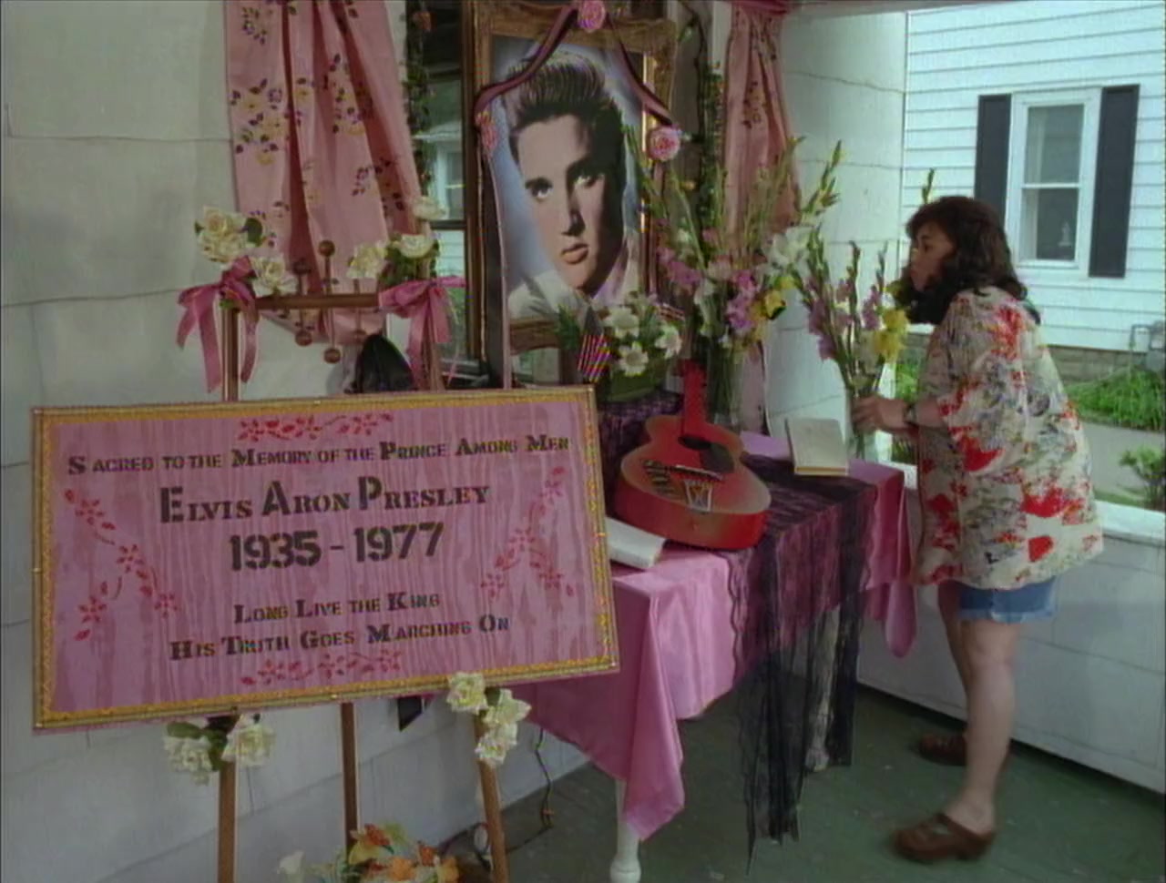The Woman Who Loved Elvis screenshot 3