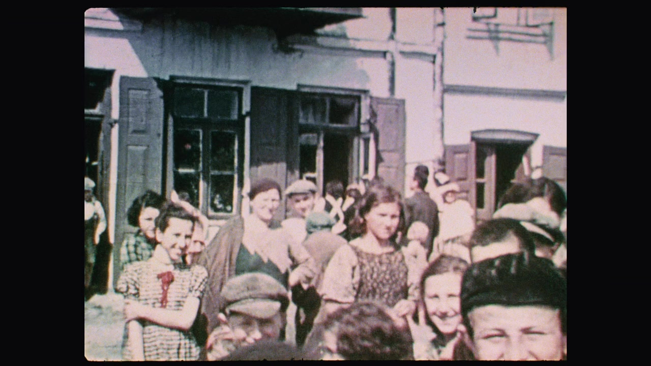 Three Minutes: A Lengthening screenshot 1