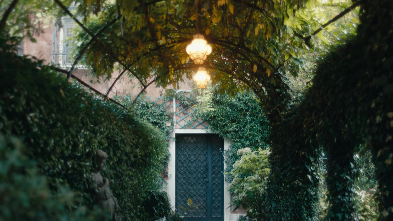 Titian - Behind Closed Doors screenshot 1