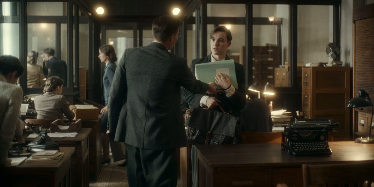 Truth & Treason screenshot 1