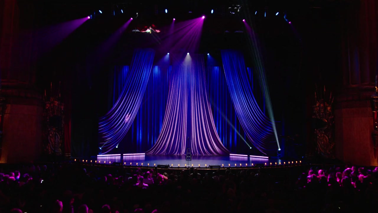 Trevor Noah: Afraid of the Dark screenshot 2